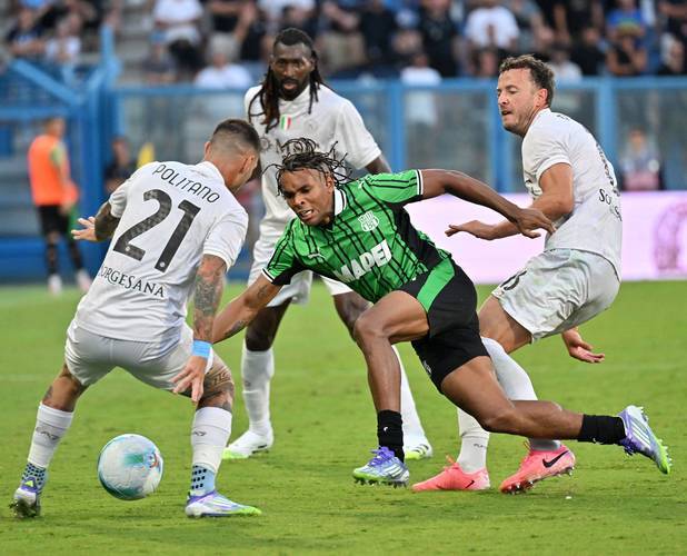 周六017意甲:萨索洛主场迎战佛罗伦萨,保级无忧对决深陷泥潭